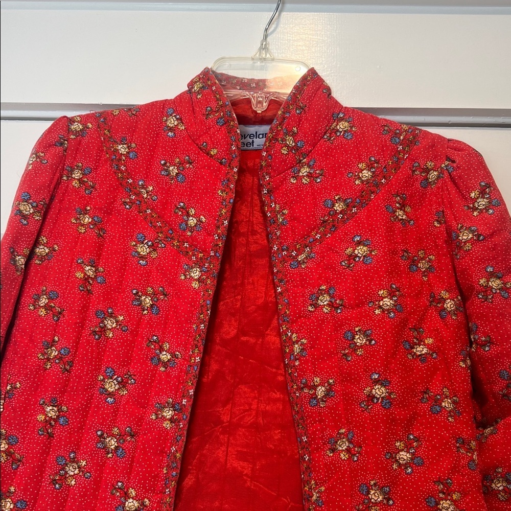 Vintage Cleveland Street Red Floral 1970s Embroidered Women's Jacket size 5. - Picture 2 of 11